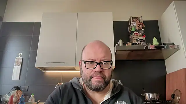 theitalianbear online show from 17, 10, 2025