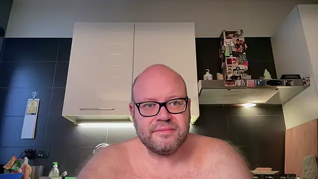 Snapshot of theitalianbear chatting on 3, 7, 2026 theitalianbear online show from 3, 7, 2026