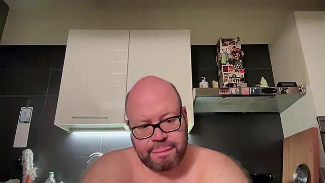 Snapshot of theitalianbear chatting on 9, 7, 2026 theitalianbear online show from 9, 7, 2026