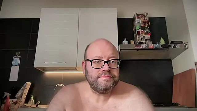 Snapshot of theitalianbear chatting on 14, 7, 2026 theitalianbear online show from 14, 7, 2026