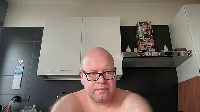 Snapshot of theitalianbear chatting on 20, 7, 2026 theitalianbear online show from 20, 7, 2026