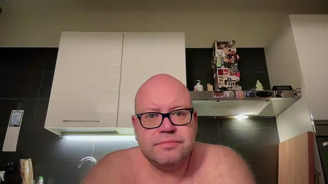 Snapshot of theitalianbear chatting on 22, 7, 2026 theitalianbear online show from 22, 7, 2026