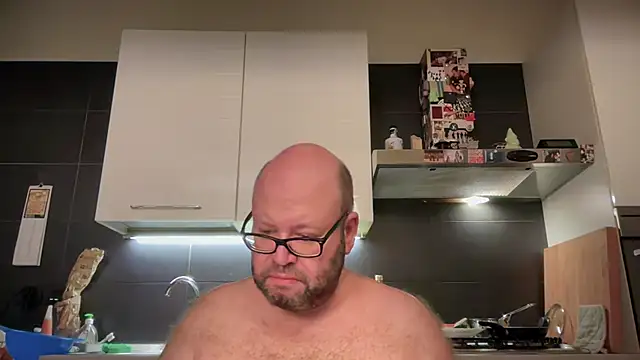Snapshot of theitalianbear chatting on 7, 8, 2026 theitalianbear online show from 7, 8, 2026