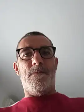 MaduritoLatino online show from 3, 8, 2026