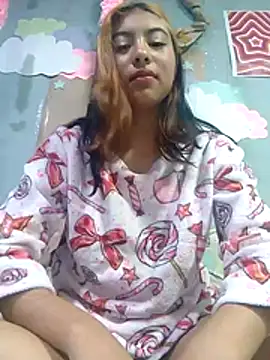 Snapshot of flor_bonita325 chatting on 9, 8, 2026 flor bonita325 online show from 9, 8, 2026