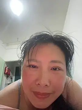 Snapshot of linlin-717 chatting on 1, 8, 2026 linlin-717 online show from 1, 8, 2026