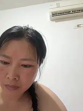 Snapshot of linlin-717 chatting on 4, 8, 2026 linlin-717 online show from 4, 8, 2026