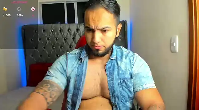 Snapshot of mrloganfuck1 chatting on 8, 12, 2024 mrloganfuck1 online show from 8, 12, 2024