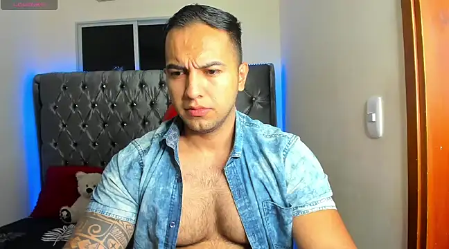 Snapshot of mrloganfuck1 chatting on 22, 12, 2024 mrloganfuck1 online show from 22, 12, 2024