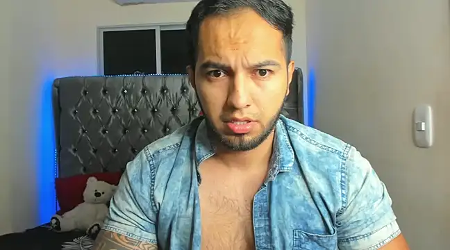 Snapshot of mrloganfuck1 chatting on 18, 3, 2025 mrloganfuck1 online show from 18, 3, 2025