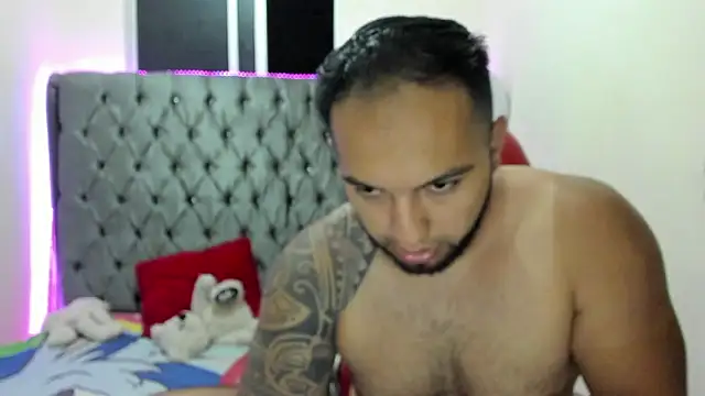 Snapshot of mrloganfuck1 chatting on 23, 3, 2026 mrloganfuck1 online show from 23, 3, 2026