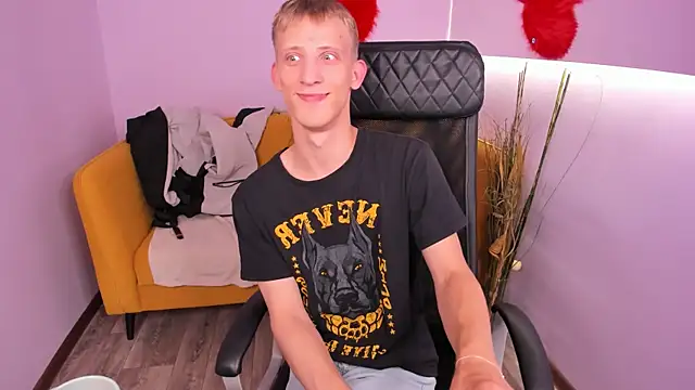 Snapshot of Kevin_Rich chatting on 3, 8, 2026 Kevin Rich online show from 3, 8, 2026