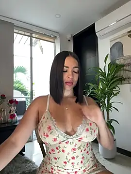 Snapshot of HannaBeckett chatting on 2, 2, 2026 HannaBeckett online show from 2, 2, 2026