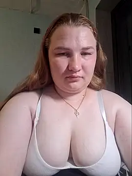 Jullia000 online show from 3, 8, 2026