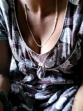 Snapshot of Lovely-Deepa chatting on 6, 8, 2026 Lovely-Deepa online show from 6, 8, 2026