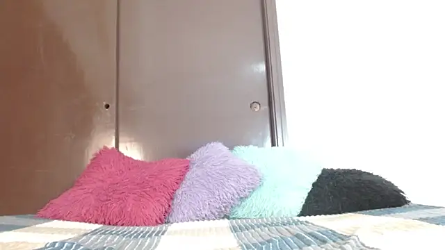 Sofia clarkson online show from 4, 8, 2026