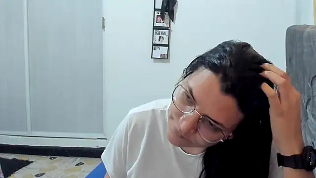 MARILYN GARCIA online show from 8, 1, 2025