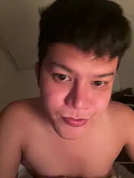 Snapshot of asiantwink3195 chatting on 5, 8, 2026 asiantwink3195 online show from 5, 8, 2026