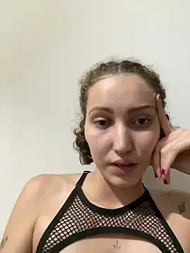 Snapshot of ClaraCastelo chatting on 6, 8, 2026 ClaraCastelo online show from 6, 8, 2026