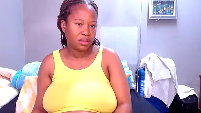 Snapshot of BigAreola26 chatting on 8, 11, 2025 BigAreola26 online show from 8, 11, 2025