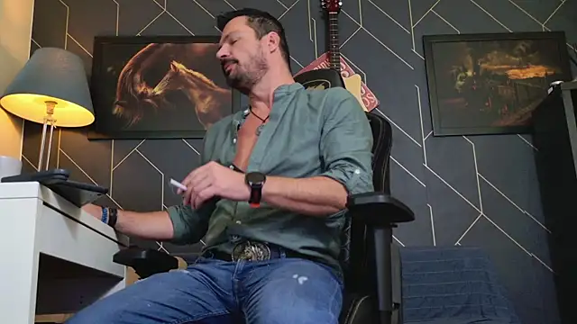 Snapshot of ChrisKox chatting on 30, 10, 2025 ChrisKox online show from 30, 10, 2025