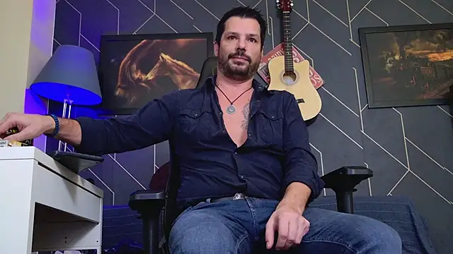 Snapshot of ChrisKox chatting on 21, 11, 2025 ChrisKox online show from 21, 11, 2025