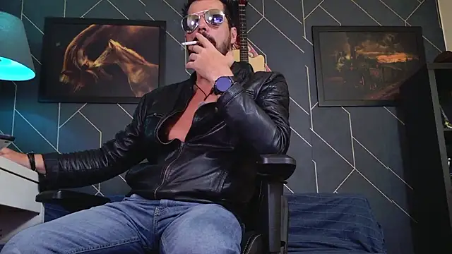 Snapshot of ChrisKox chatting on 5, 3, 2026 ChrisKox online show from 5, 3, 2026