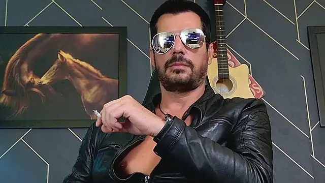 Snapshot of ChrisKox chatting on 7, 3, 2026 ChrisKox online show from 7, 3, 2026