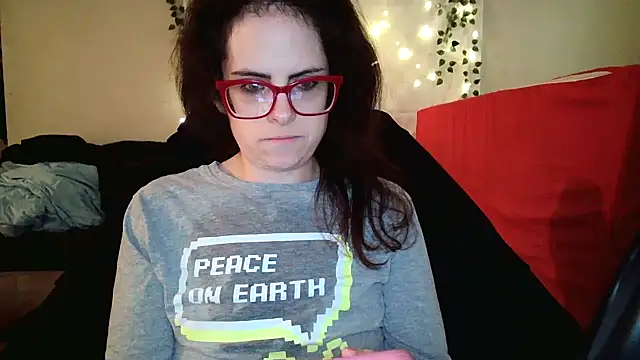 Snapshot of JessaBella chatting on 11, 9, 2025 JessaBella online show from 11, 9, 2025