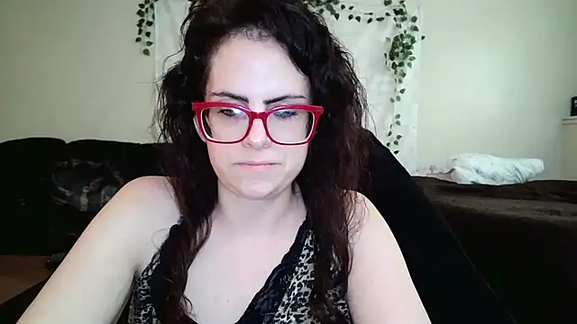 Snapshot of JessaBella chatting on 21, 10, 2025 JessaBella online show from 21, 10, 2025