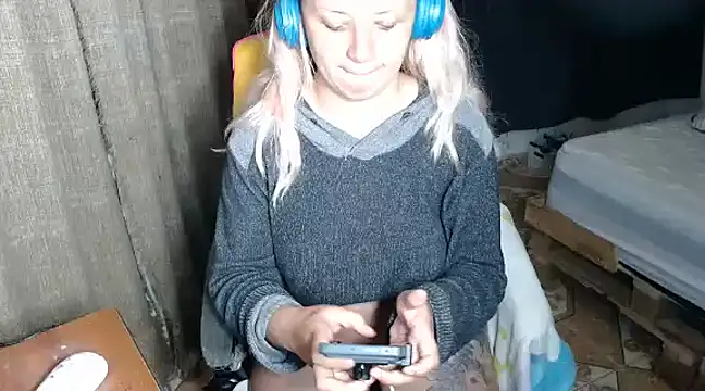 kattydirtylol online show from 18, 1, 2025