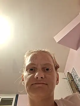 Snapshot of bam420bam chatting on 4, 8, 2026 bam420bam online show from 4, 8, 2026
