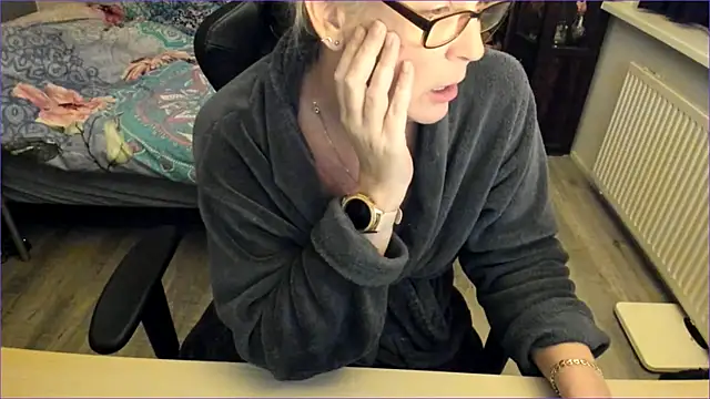 Snapshot of minoesje37 chatting on 9, 12, 2024 minoesje37 online show from 9, 12, 2024