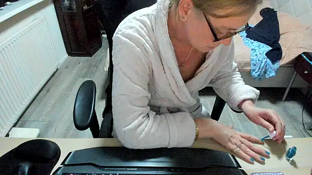 Snapshot of minoesje37 chatting on 9, 3, 2025 minoesje37 online show from 9, 3, 2025