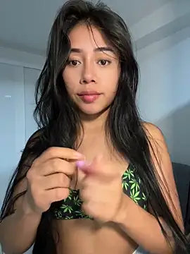 Snapshot of aimi_art1 chatting on 4, 3, 2025 aimi art1 online show from 4, 3, 2025