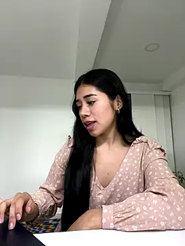 Snapshot of aimi_art1 chatting on 5, 10, 2025 aimi art1 online show from 5, 10, 2025