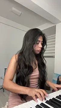 Snapshot of aimi_art1 chatting on 25, 11, 2025 aimi art1 online show from 25, 11, 2025