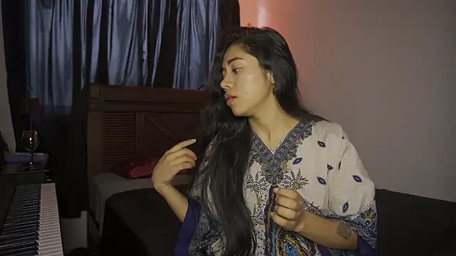 Snapshot of aimi_art1 chatting on 18, 3, 2026 aimi art1 online show from 18, 3, 2026