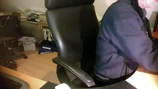 Snapshot of outlaw200 chatting on 5, 12, 2024 outlaw200 online show from 5, 12, 2024