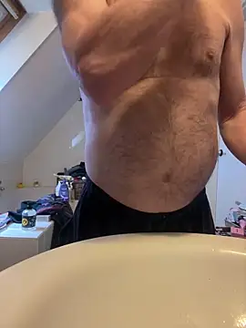 Snapshot of outlaw200 chatting on 25, 12, 2024 outlaw200 online show from 25, 12, 2024