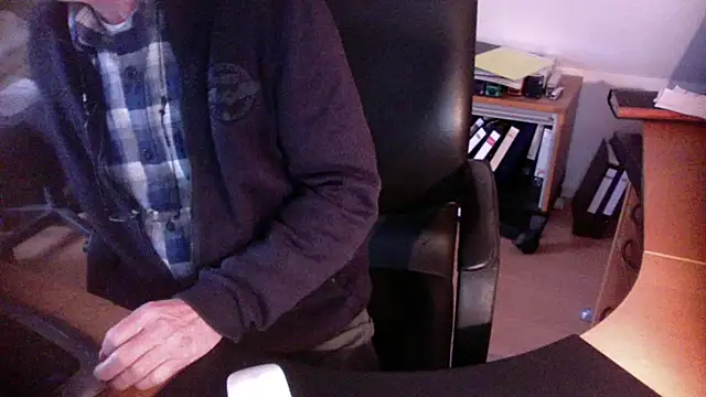 Snapshot of outlaw200 chatting on 28, 12, 2024 outlaw200 online show from 28, 12, 2024