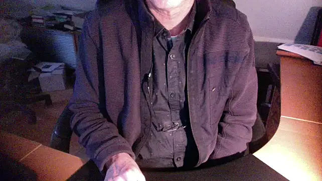 Snapshot of outlaw200 chatting on 4, 1, 2025 outlaw200 online show from 4, 1, 2025