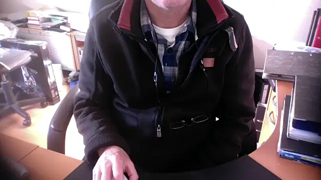 Snapshot of outlaw200 chatting on 13, 1, 2025 outlaw200 online show from 13, 1, 2025