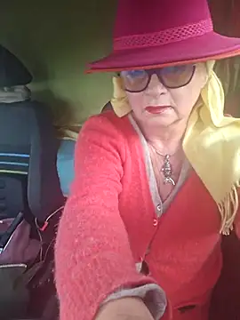 Snapshot of MucMilf59 chatting on 19, 11, 2025 MucMilf59 online show from 19, 11, 2025