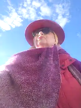 Snapshot of MucMilf59 chatting on 19, 12, 2025 MucMilf59 online show from 19, 12, 2025