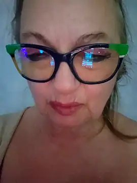 Snapshot of MucMilf59 chatting on 17, 2, 2026 MucMilf59 online show from 17, 2, 2026