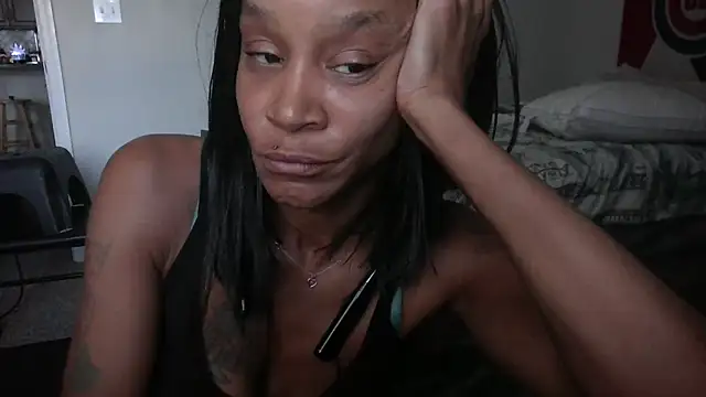 EnticingAaliyah online show from 25, 7, 2026