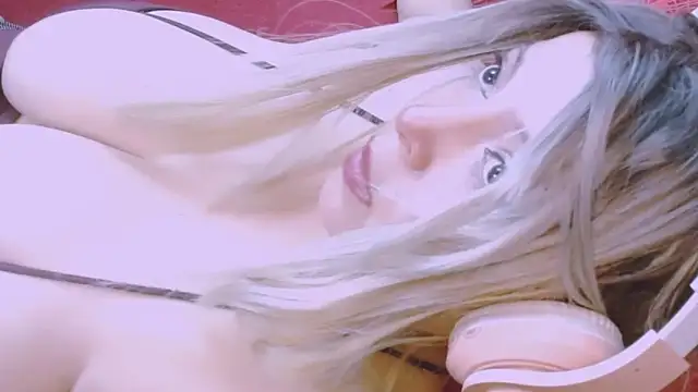 Honey Lucy1 online show from 25, 5, 2026