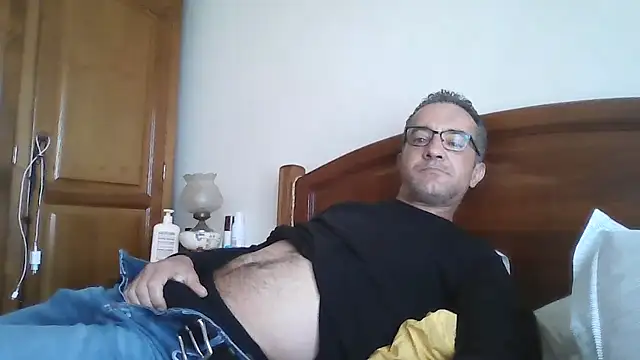 CarlosRocha73 online show from 16, 4, 2026