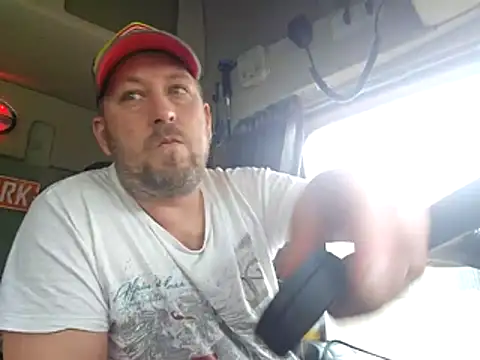 Snapshot of ktmtom247 chatting on 22, 12, 2025 ktmtom247 online show from 22, 12, 2025